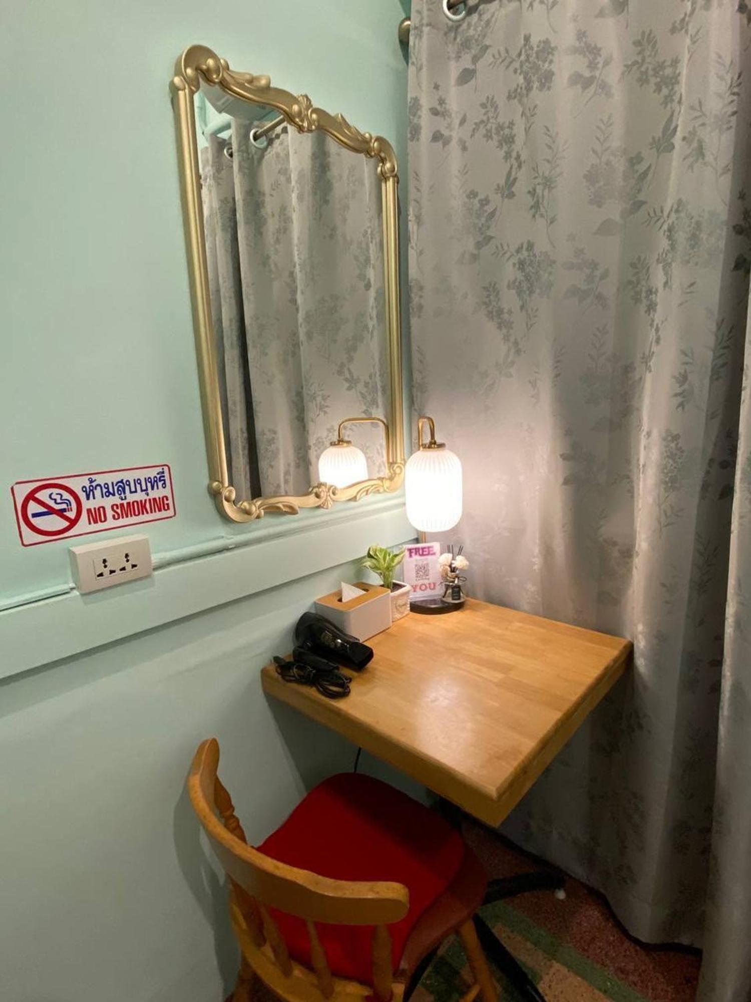 Hostel Lemon Siam Petchaburi Road Bangkok Exteriör bild
