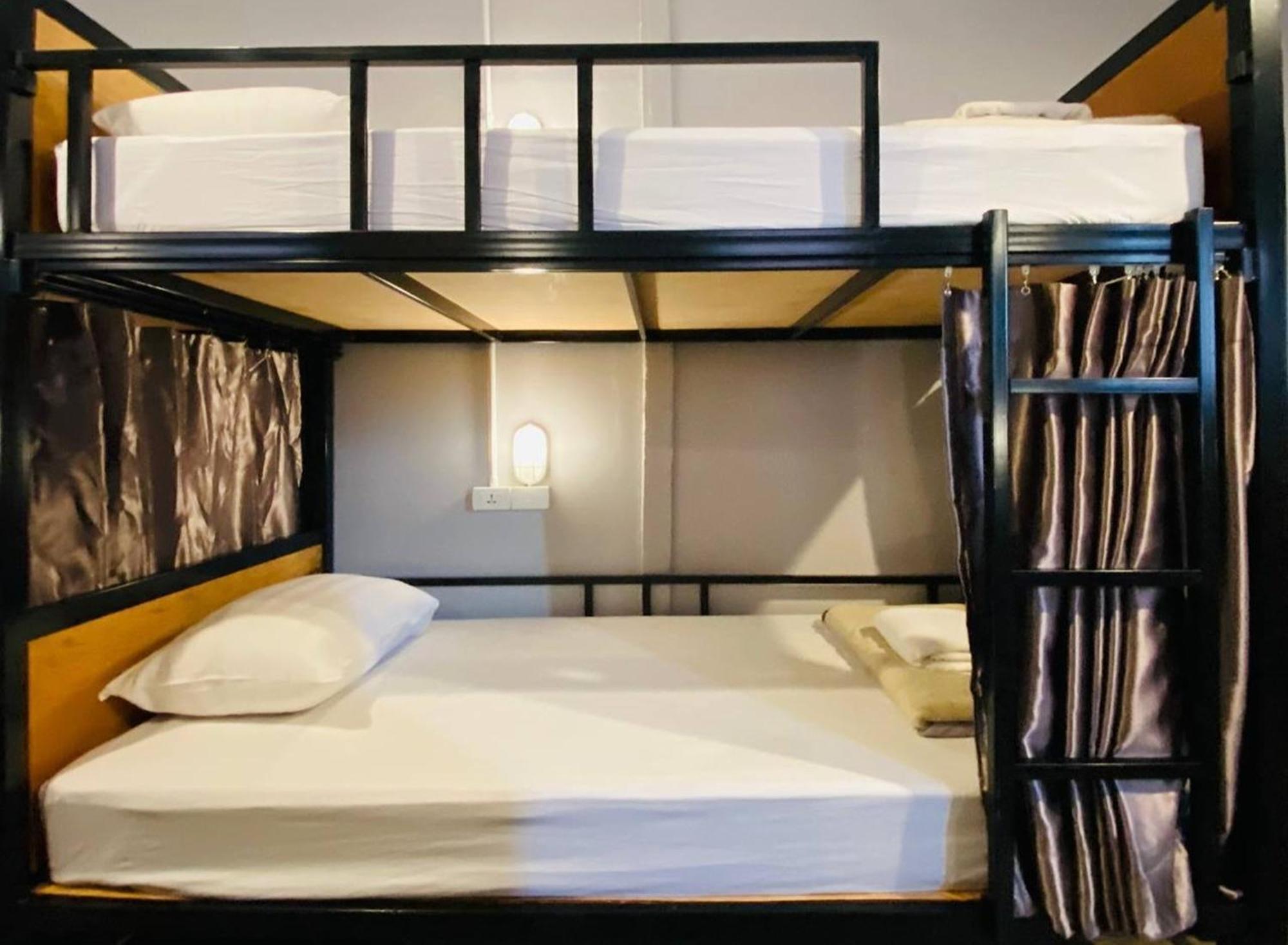 Hostel Lemon Siam Petchaburi Road Bangkok Exteriör bild