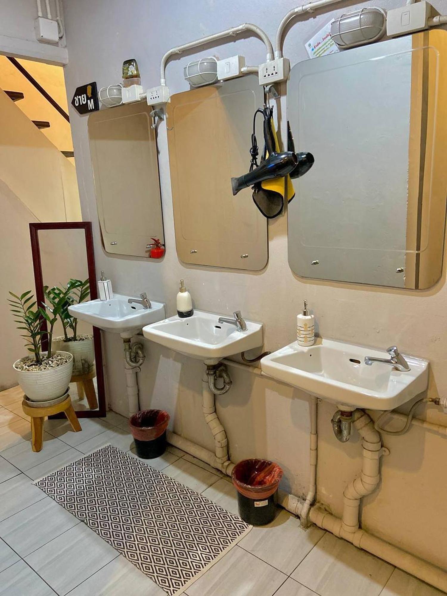 Hostel Lemon Siam Petchaburi Road Bangkok Exteriör bild